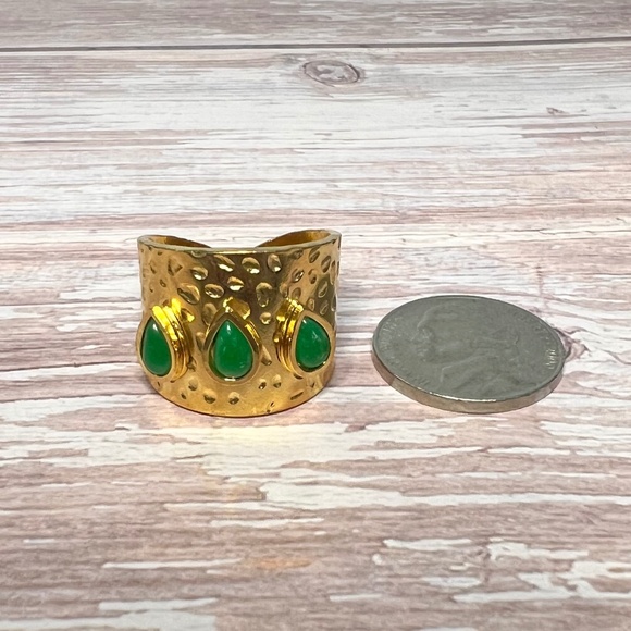 Gold Cuff Ring with Green Teardrops - Picture 6 of 7